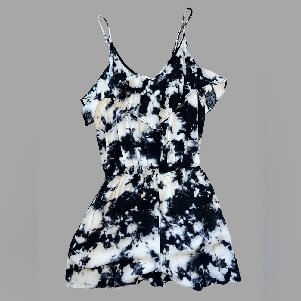 Mimi Chica Black and White Backless Dress